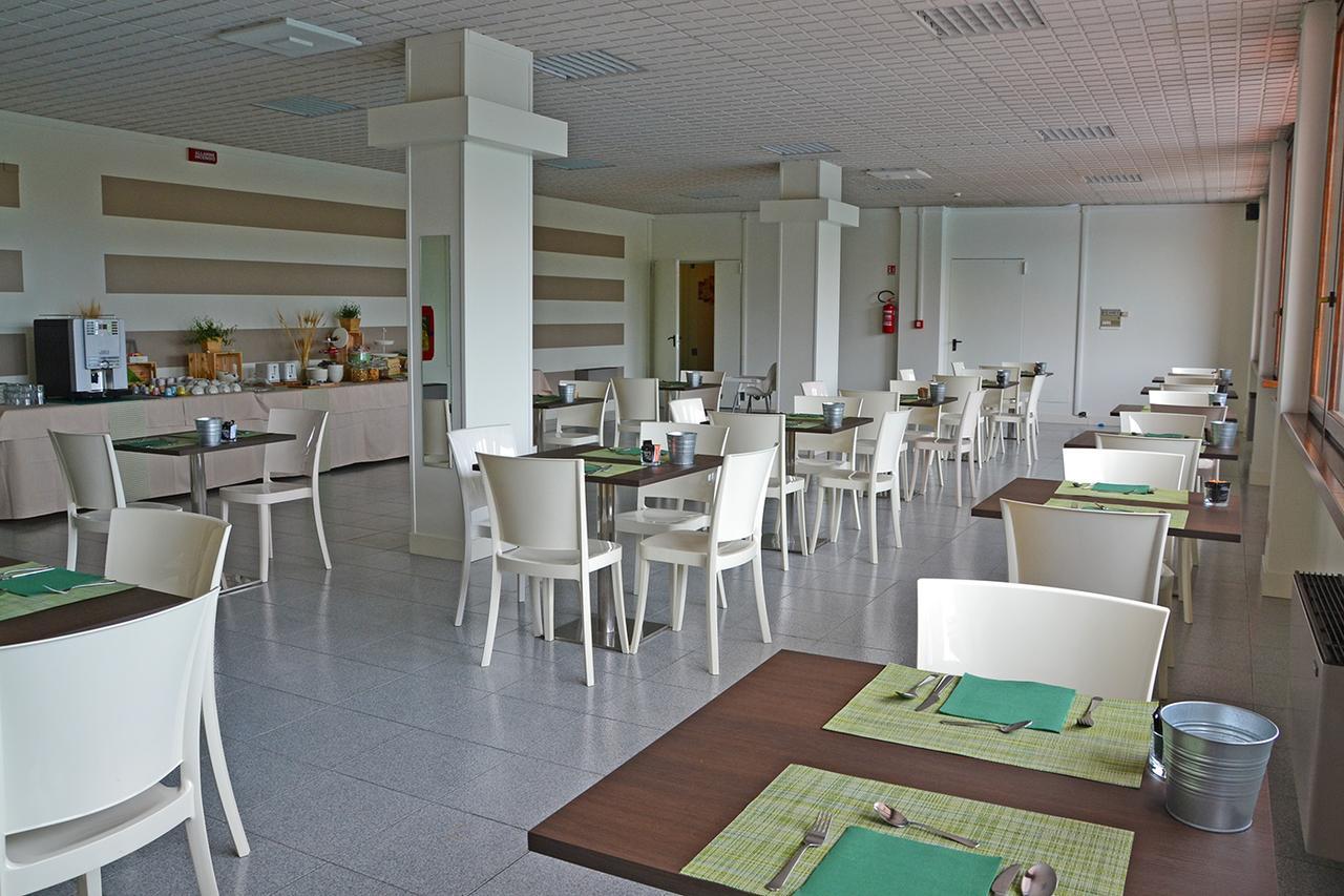 סאלו Blu Garda Hotel מראה חיצוני תמונה